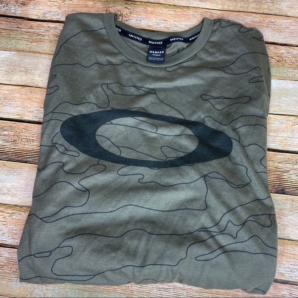 Green Oakley Tee Size 2XL